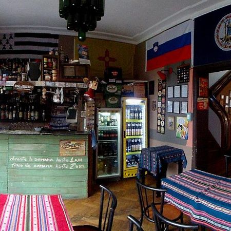 La Lechuza Hostel โรซาริโอ ภายนอก รูปภาพ