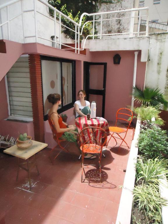La Lechuza Hostel โรซาริโอ ภายนอก รูปภาพ